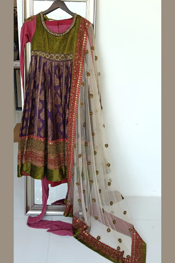 Sabyasachi Anarkali Suit Set - Image 2