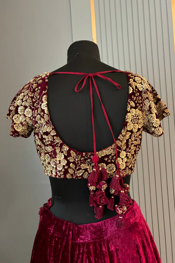 Sabyasachi maroon velvet lehenga set - Image 4