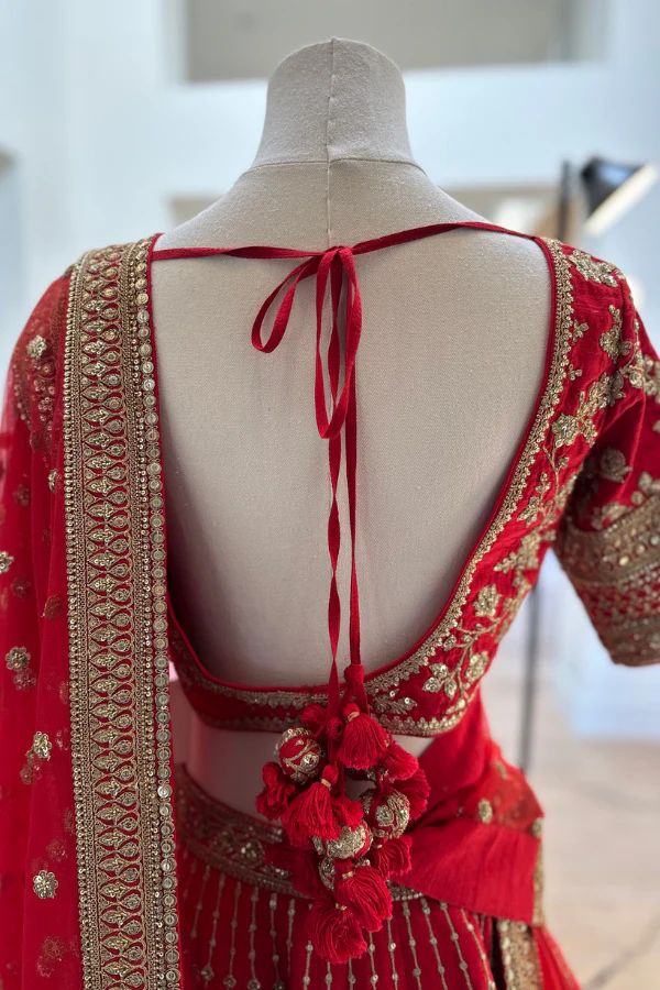Sabyasachi red bridal lehenga - Image 4