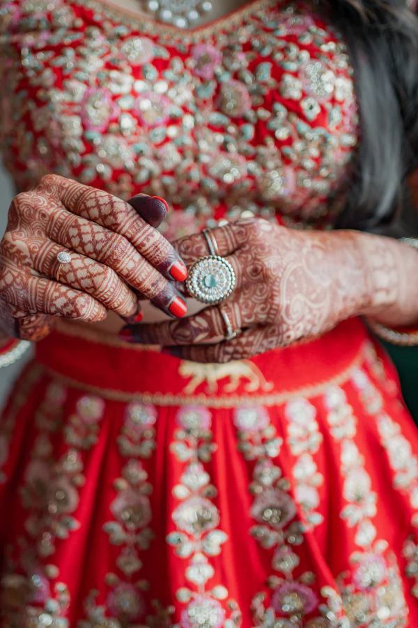 Sabyasachi red bridal lehenga - Image 5