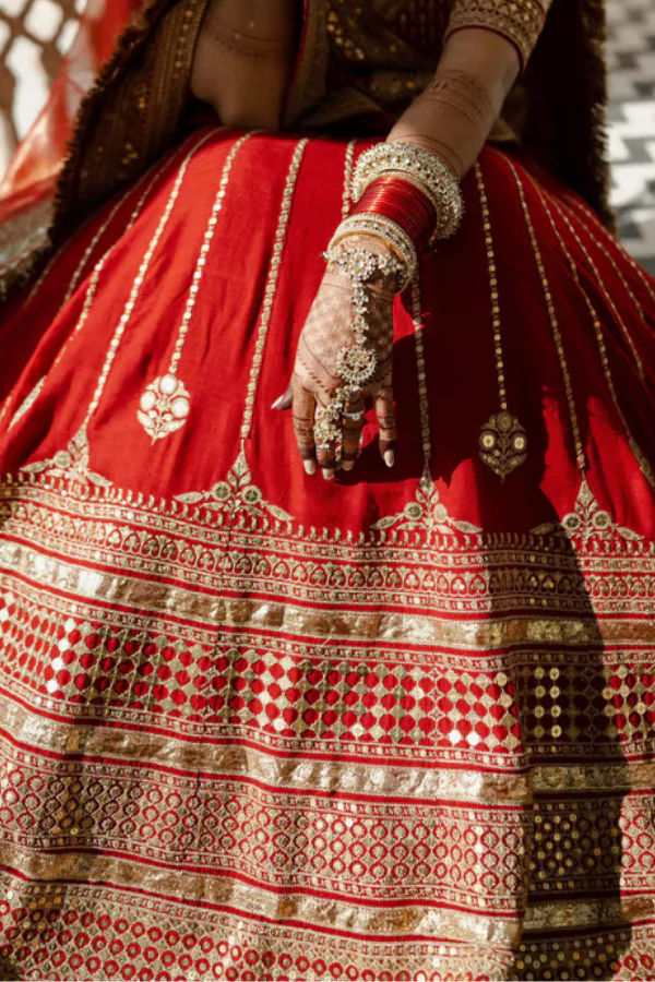 Sabyasachi red bridal lehenga - Image 7