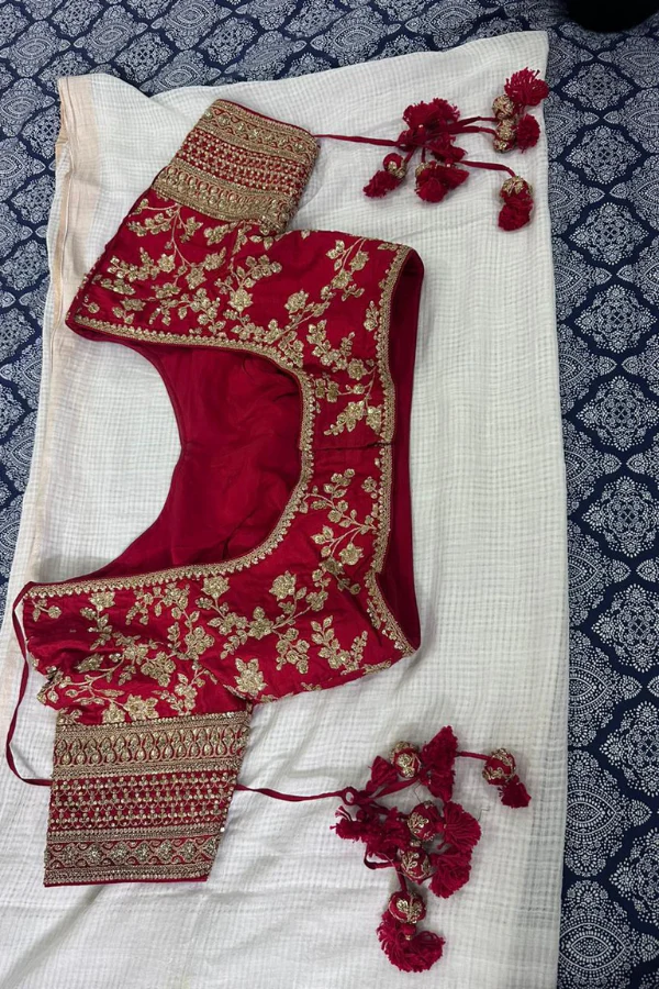 Sabyasachi red bridal lehenga - Image 7