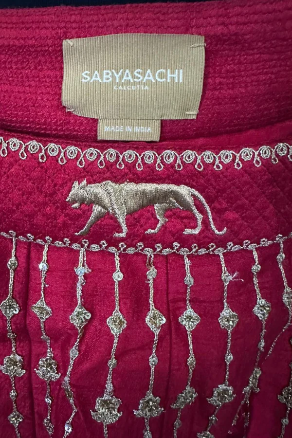 Sabyasachi red bridal lehenga - Image 8