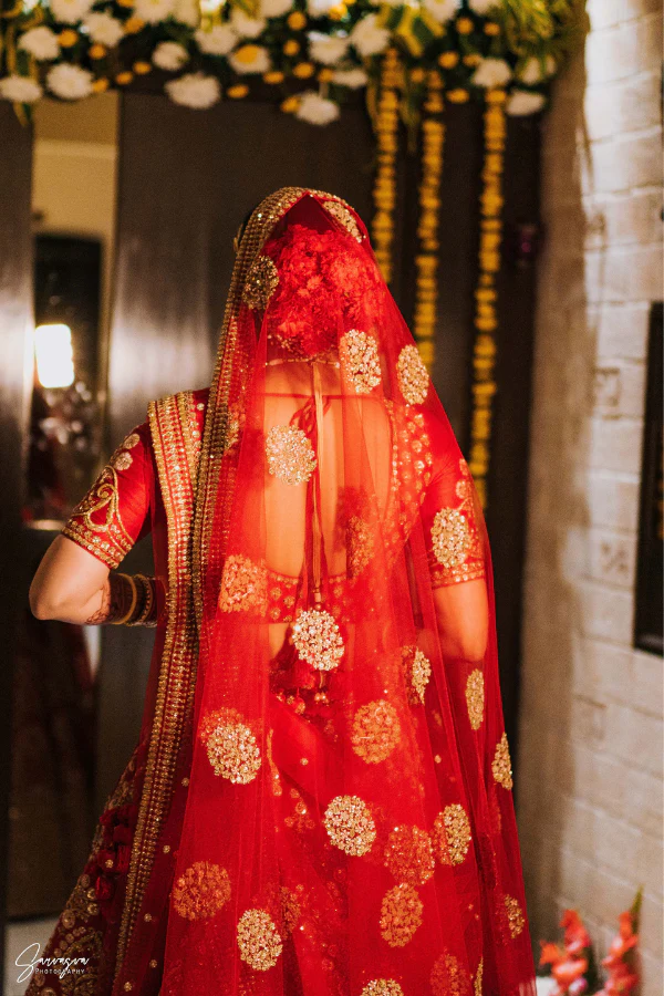 Sabyasachi red bridal lehenga - Image 5