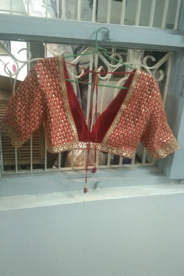 Sabyasachi red bridal lehenga - Image 4