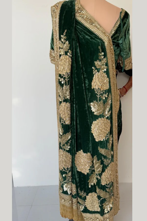 Sabyasachi Embellished Saree Set - Image 7
