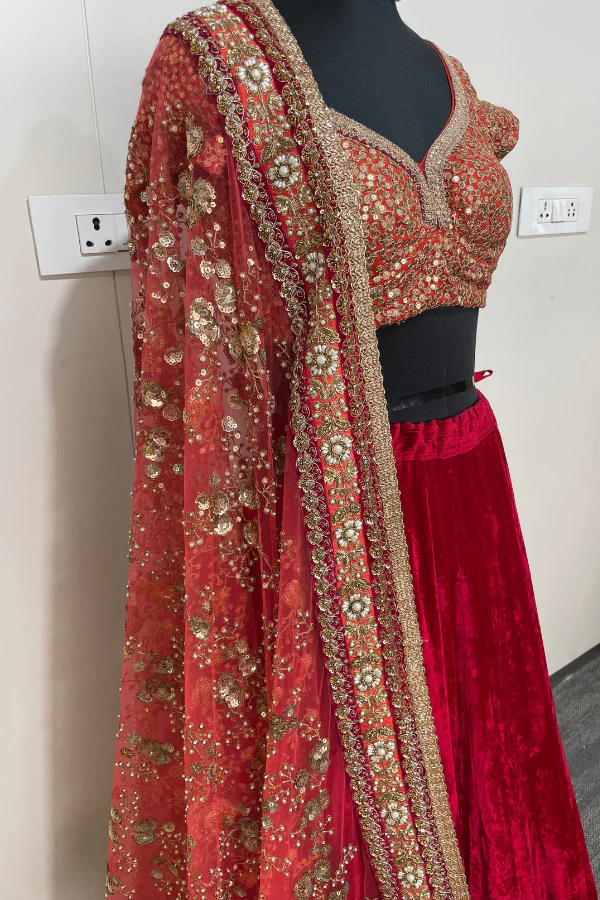Sabyasachi velvet lehenga - Image 5
