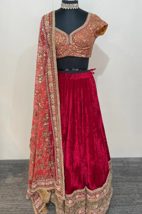 Sabyasachi velvet lehenga - Image 7