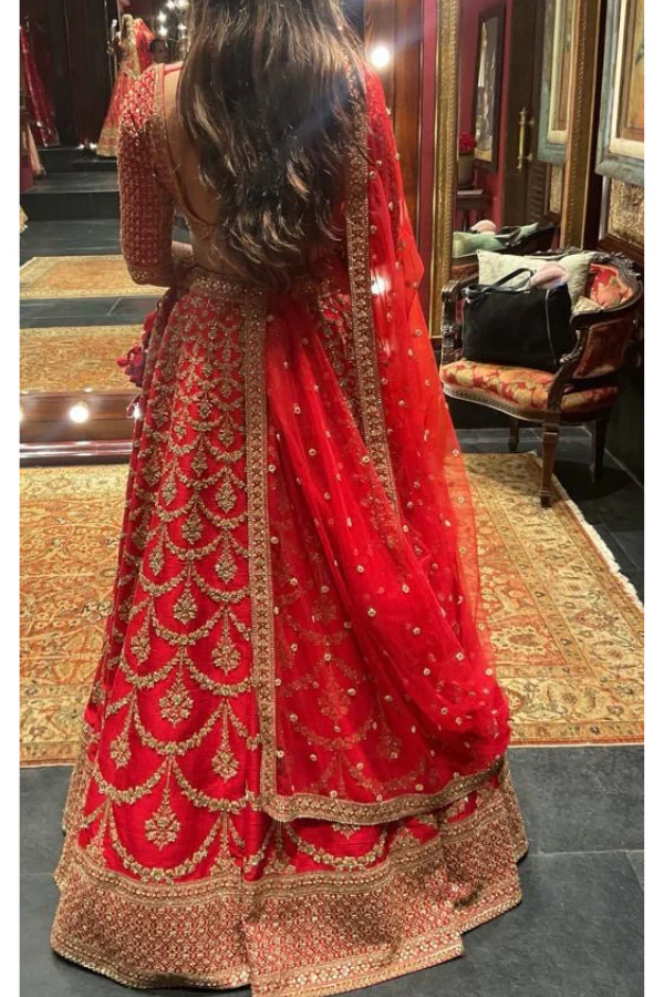 Sabysachi Red Bridal lehenga - Image 3