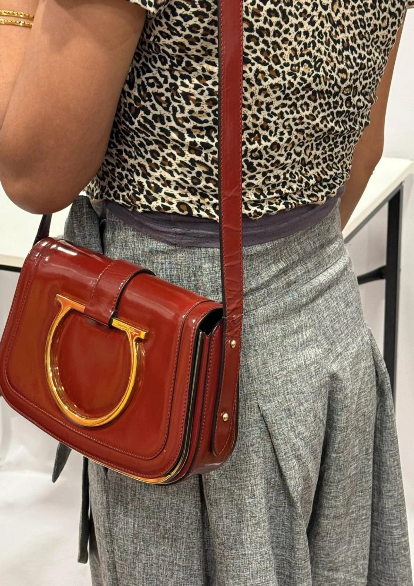 Salvatore Ferragamo Burgundy Patent Leather Gancini Flap Shoulder Bag - Image 12