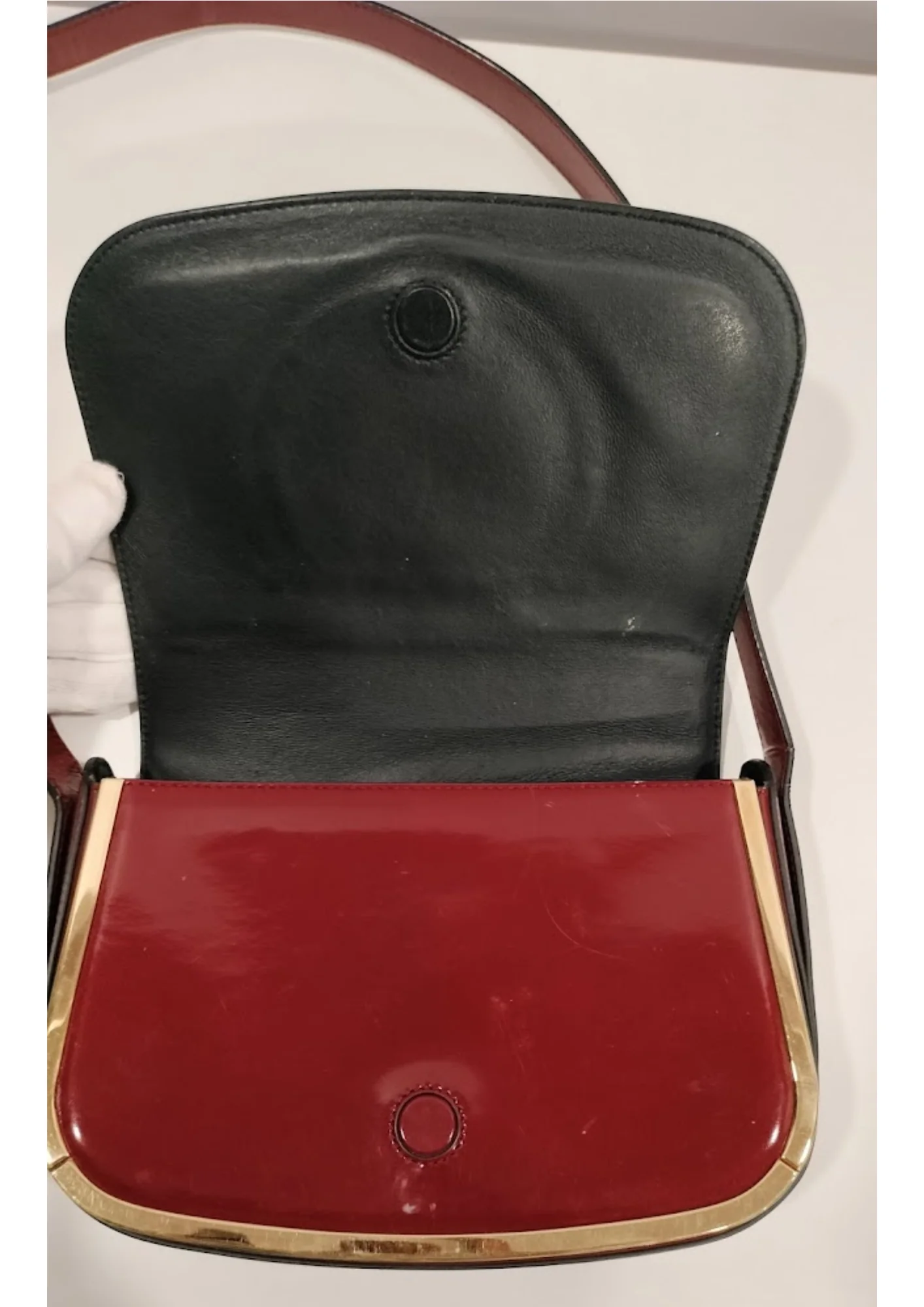 Salvatore Ferragamo Burgundy Patent Leather Gancini Flap Shoulder Bag - Image 6