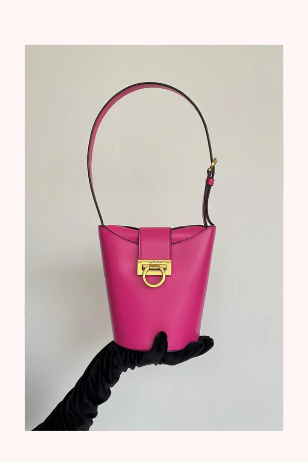Salvatore Ferragamo Trifolio Pink Small Shoulder Bag - Image 2