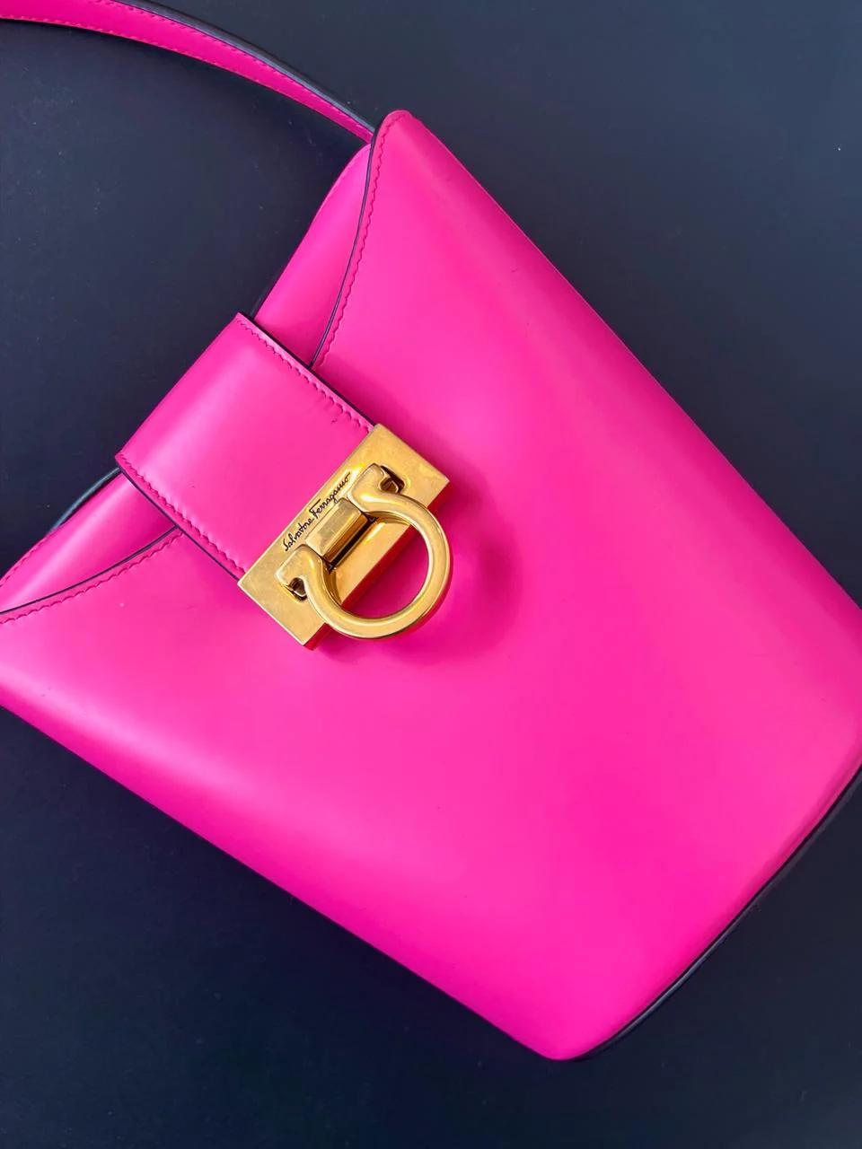 Salvatore Ferragamo Trifolio Pink Small Shoulder Bag - Image 6
