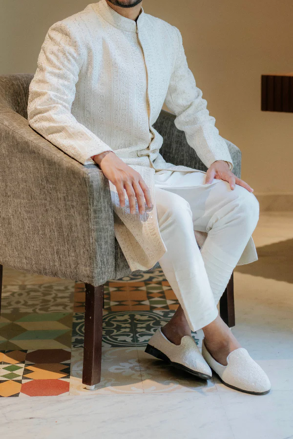 Seema Gujral Men Off-White Embroidered Sherwani Set - Image 2