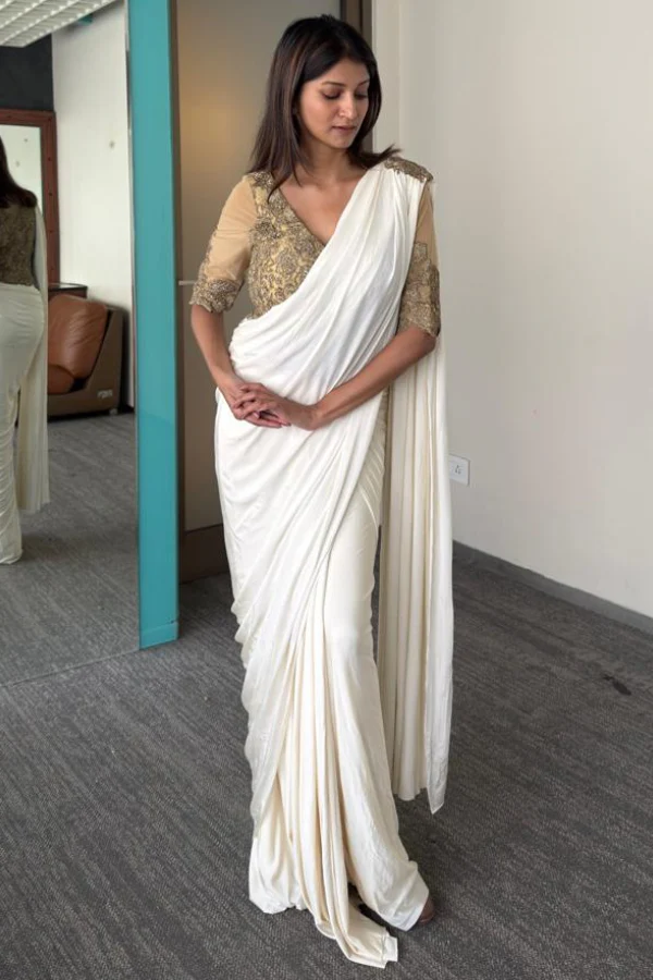 Shantanu & Nikhil Ivory Draped Saree - Image 2