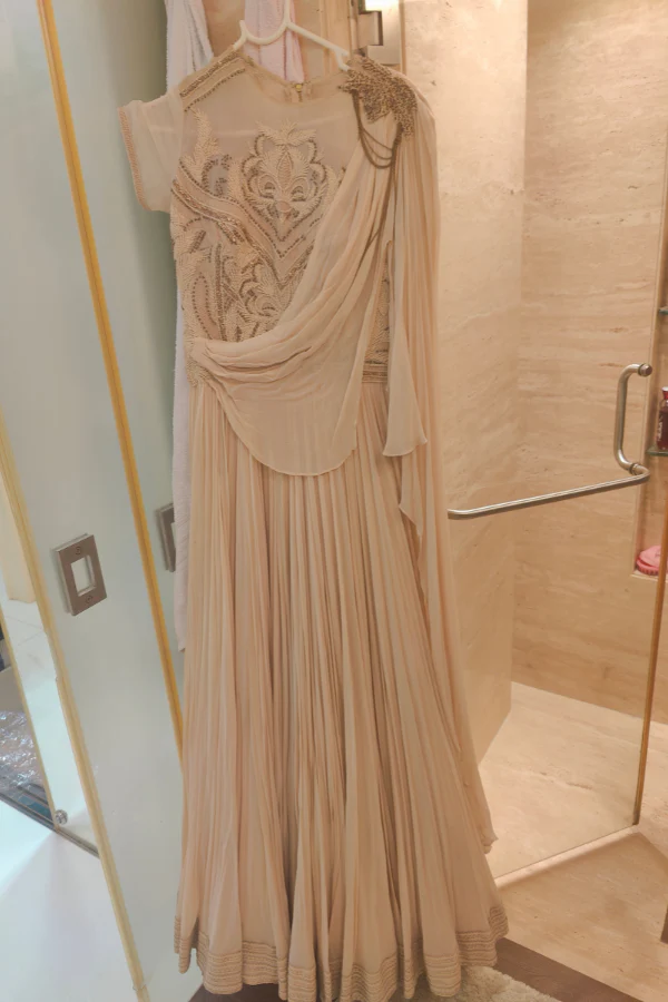 Shantanu & Nikhil Ivory georgette anarkali - Image 2