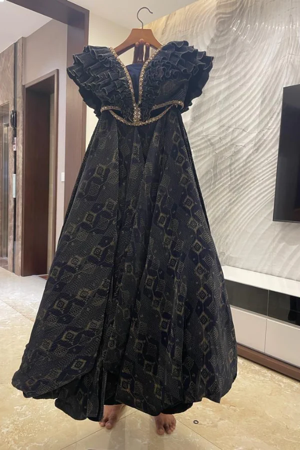 Shantanu & Nikhil navy blue cocktail gown