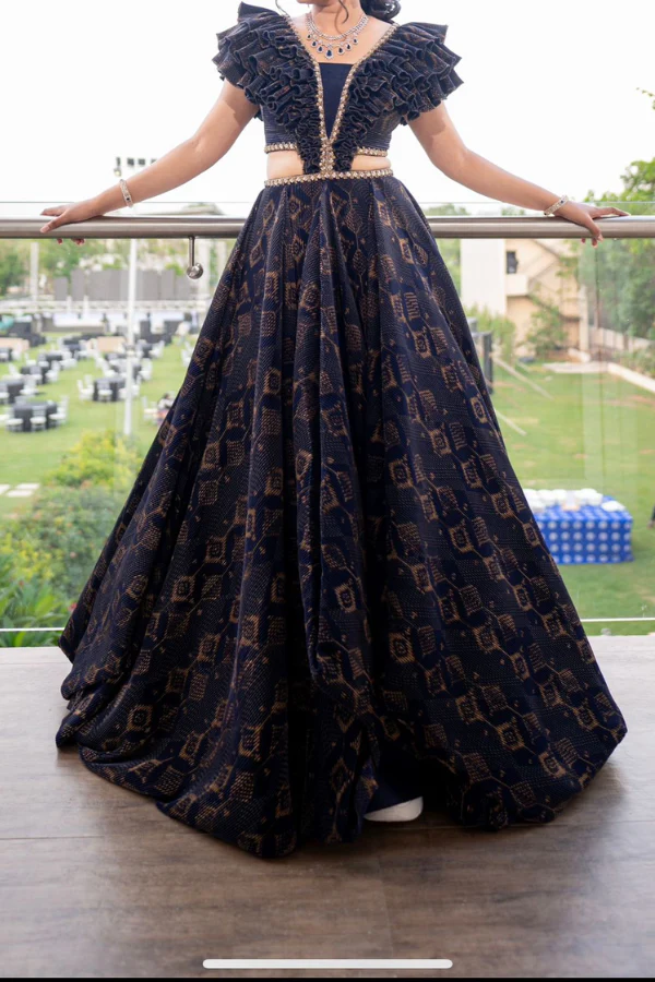 Shantanu & Nikhil navy blue cocktail gown - Image 3