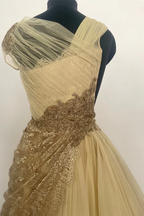 Shanthanu and nikhil Gown - Image 3
