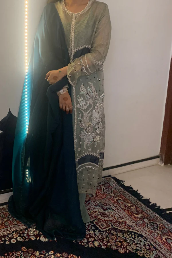 Suffuse blue embellished gown set - Image 2