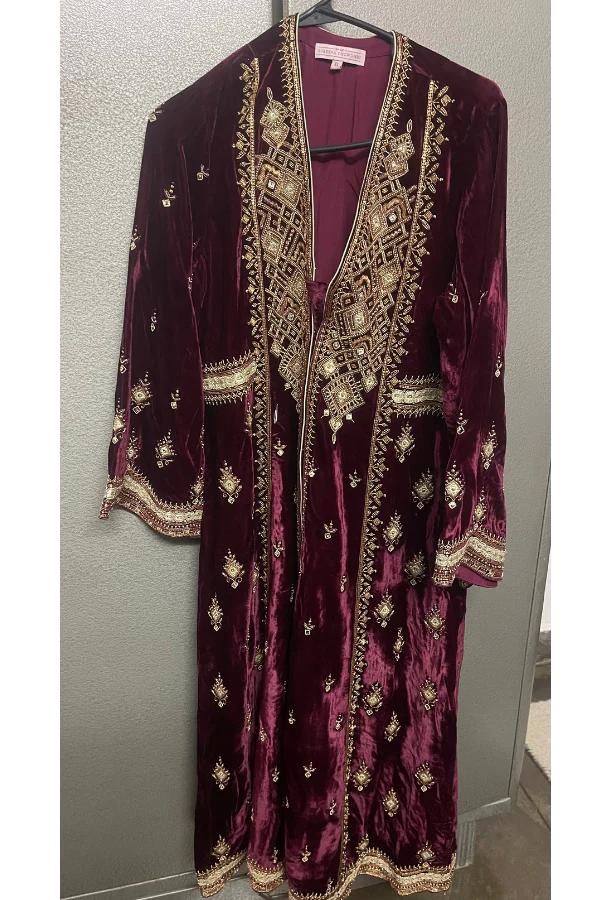 sureena chowdhri velvet suit set - Image 3