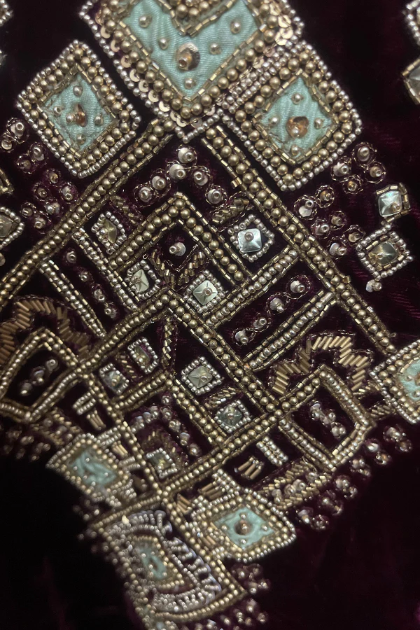 sureena chowdhri velvet suit set - Image 6