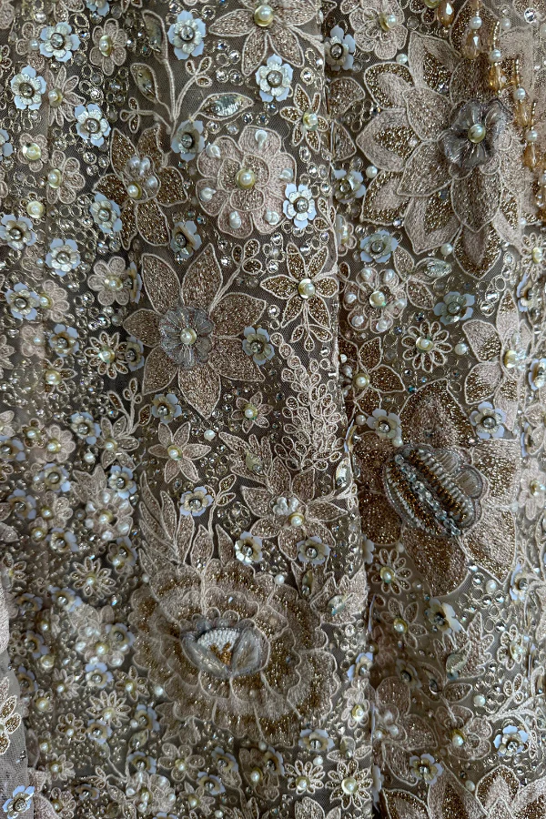 Tarun Tahiliani beige embroidered floral lehenga - Image 4