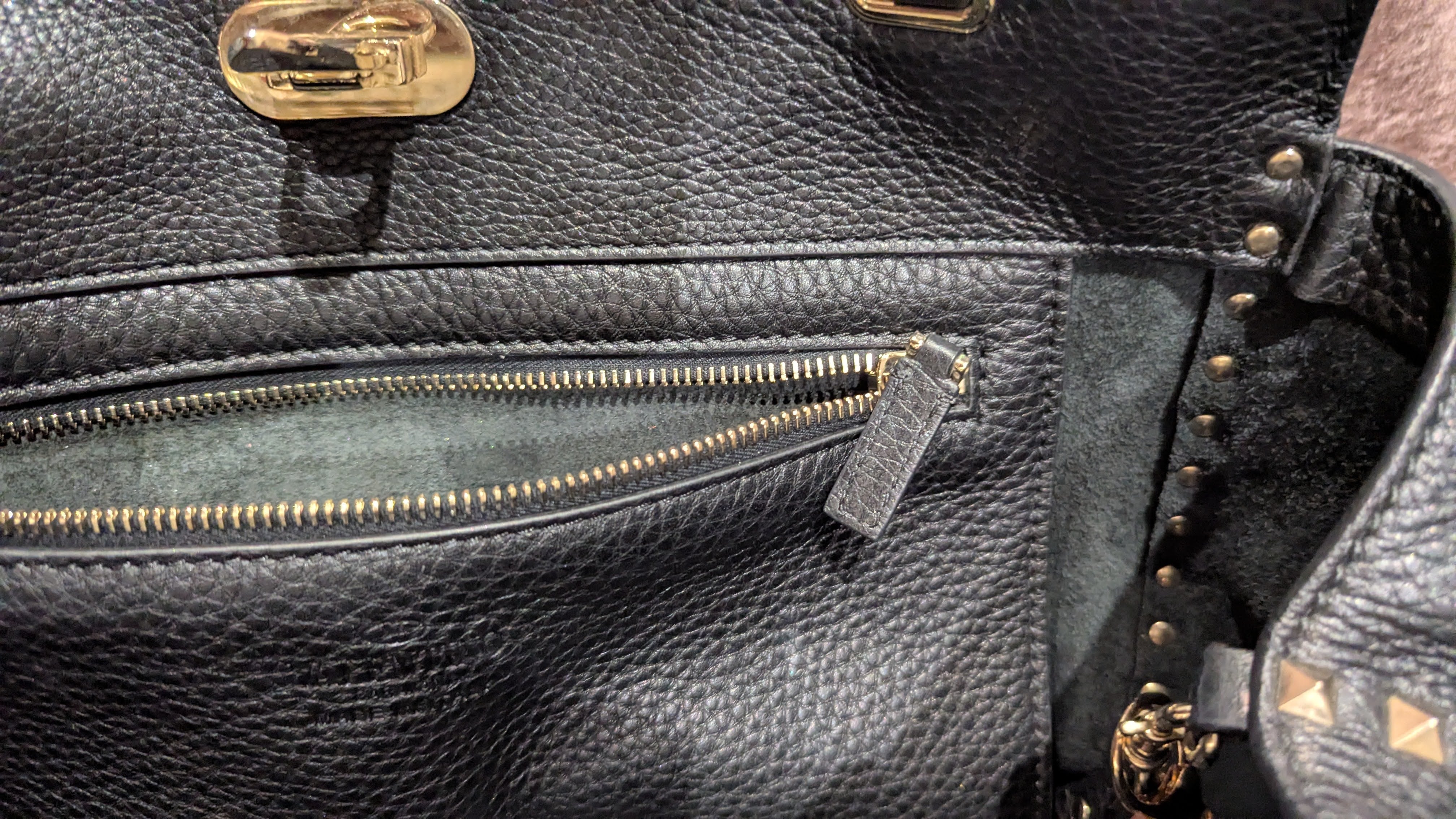 Valentino Black Leather Rockstud Tote Bag - Image 10