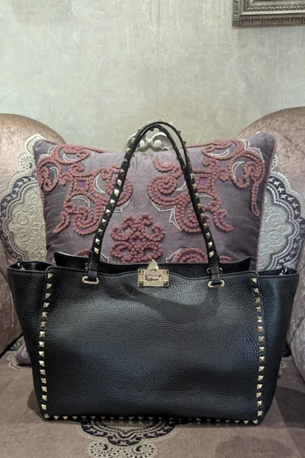 Valentino Black Leather Rockstud Tote Bag - Image 2