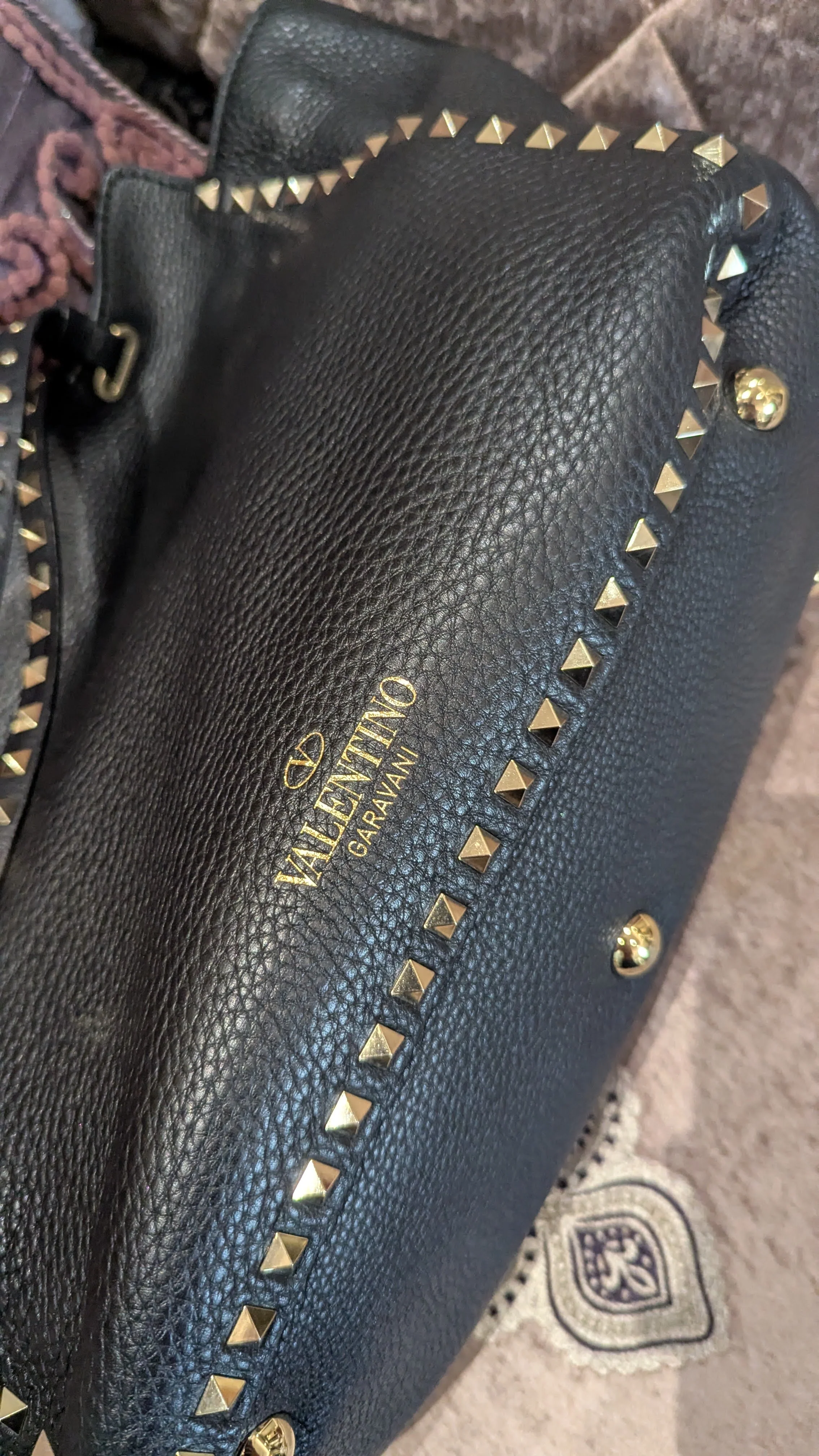 Valentino Black Leather Rockstud Tote Bag - Image 8