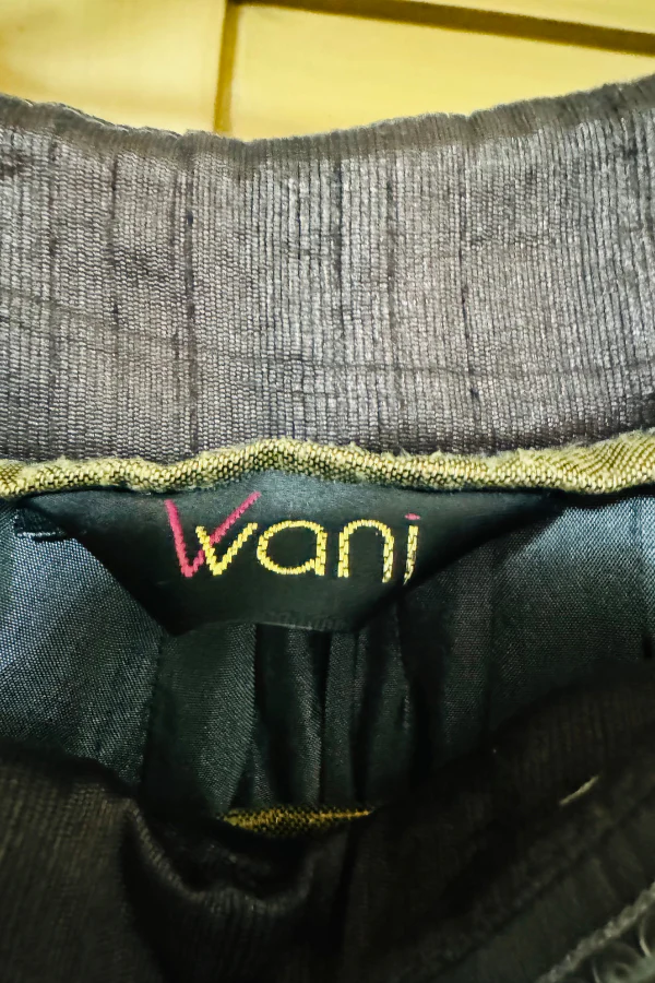 Vani Vats MIRROR SEAM LEHENGA SET - Image 5