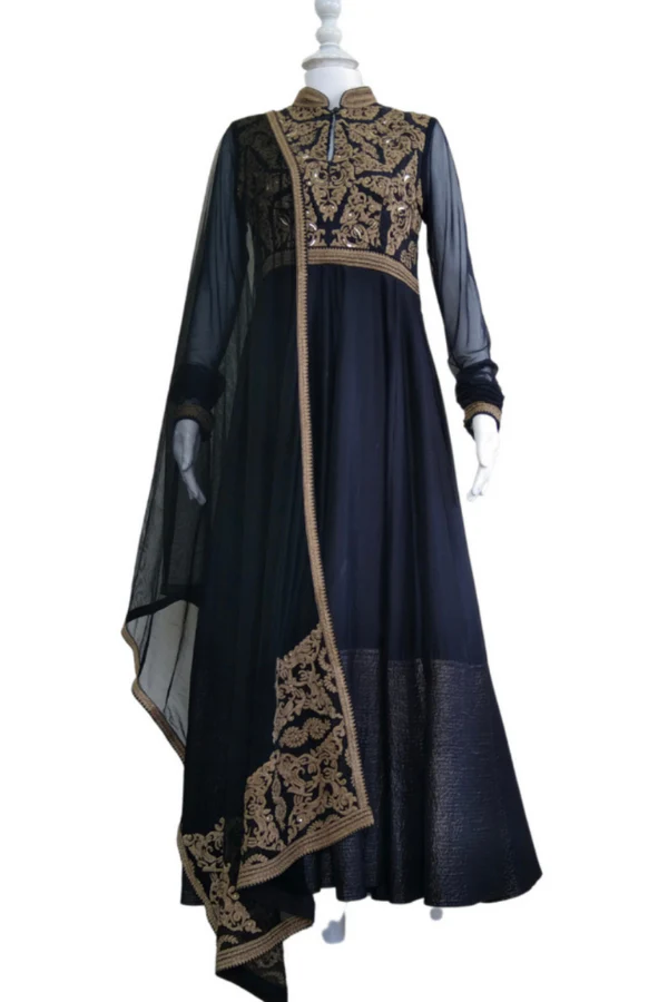 varun and nidhika anarkali set