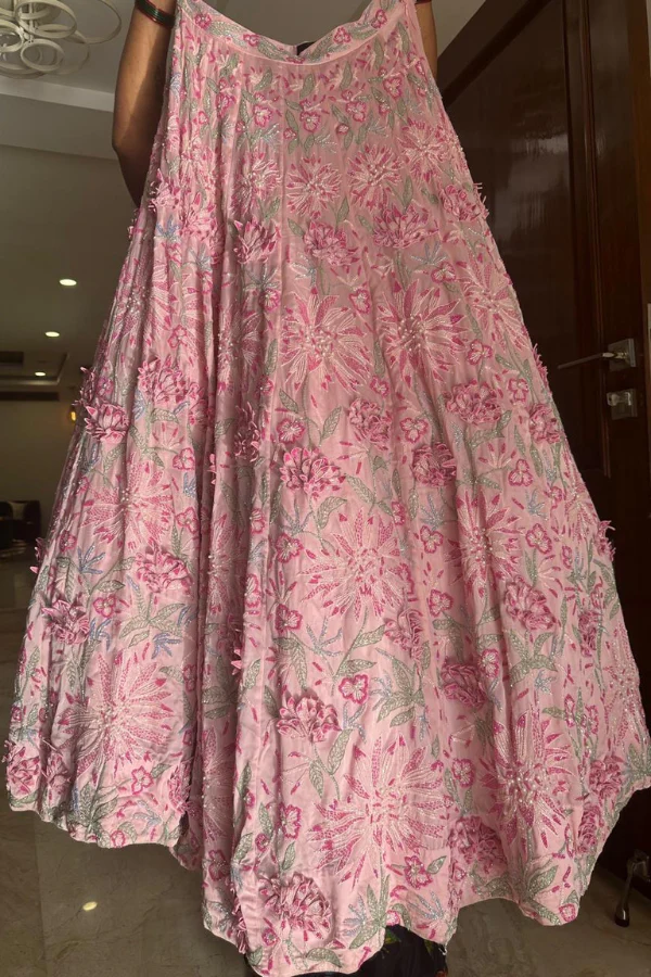 Varun Chakkilam pink embroidered lehenga - Image 4