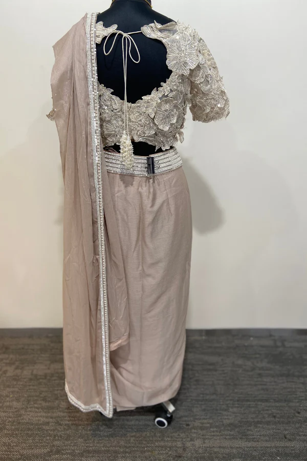 Varun Nidhika Pre stitched saree set - Image 3
