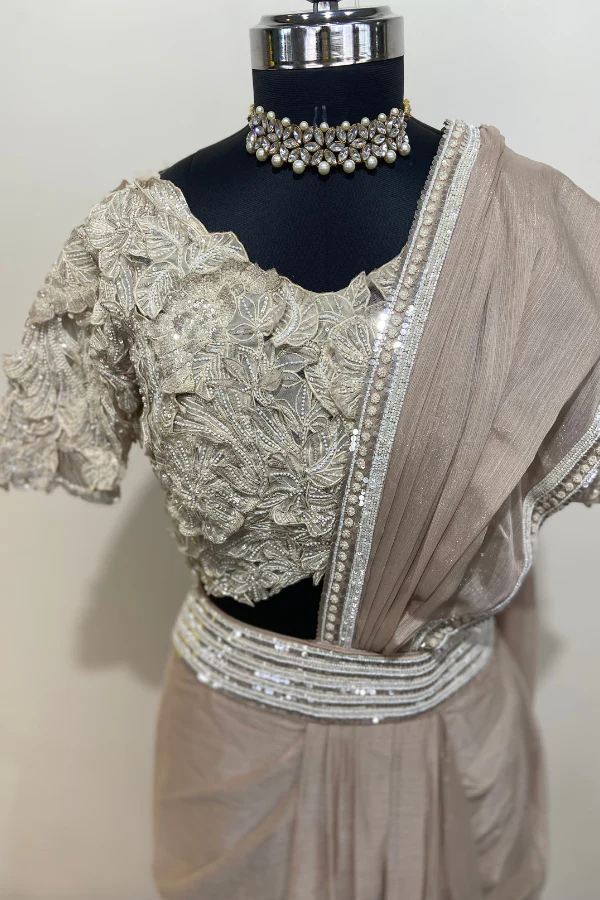 Varun Nidhika Pre stitched saree set - Image 4