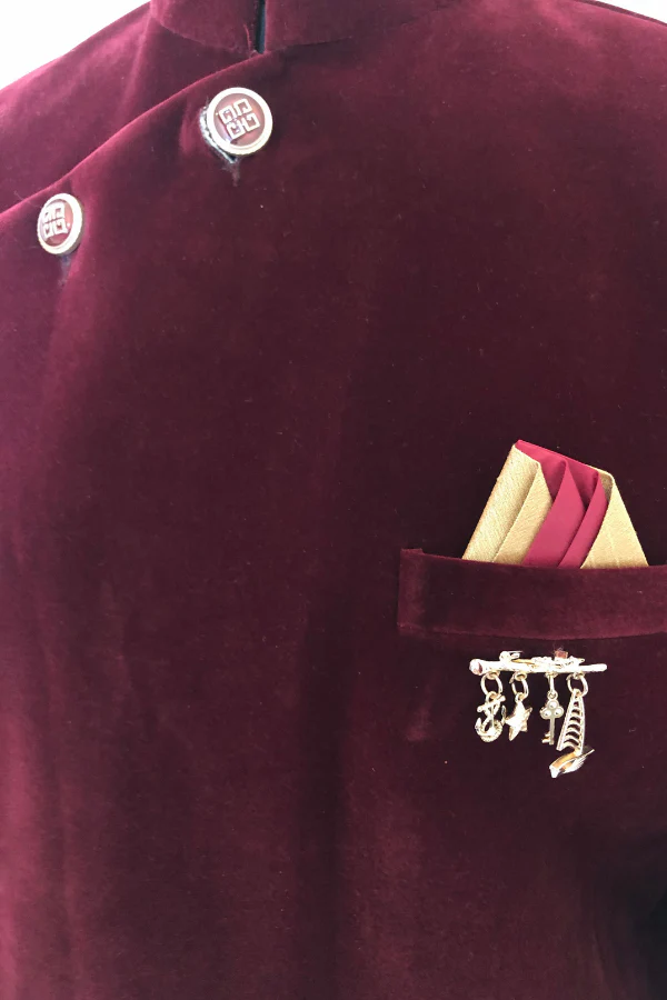 Velvet achkan with gold buttons - Image 2