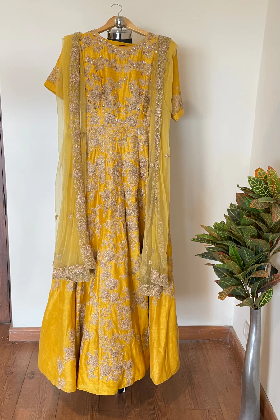 Yellow anarkali in zari work - Image 3