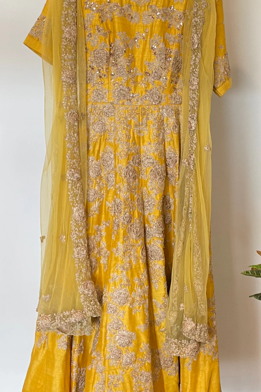 Yellow anarkali in zari work - Image 4